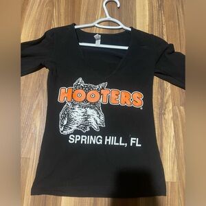 Hooters Shirt